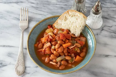 تصویر 1 از خرید کنسرو لوبیا چیتی و قارچ + فروش ویژه